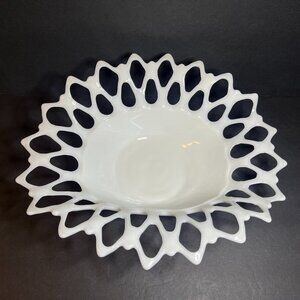 VTG MCM 1950s Westmoreland White Milk Glass Doric Pierced Lace Lattice Oval Bowl